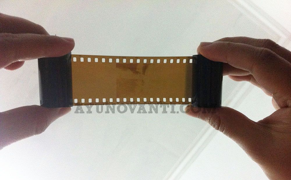 Negative film roll - foto yang masih bisa kebaca
